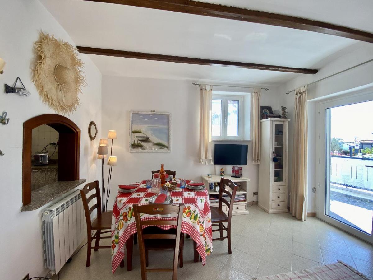 Holidaycasa Mike - Con terrazzo vista mare Sperlonga Esterno foto